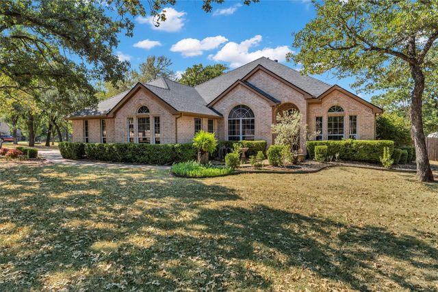 504 Hoover Road, Burleson, TX 76028