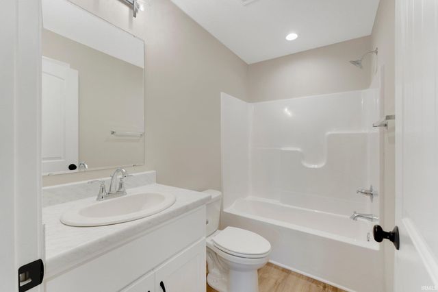 11132 Carob Thorn Trail, Roanoke, IN 46783