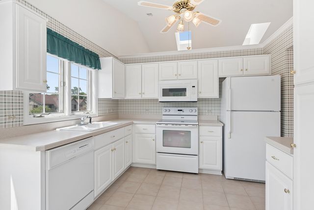 7822 W Arquilla Drive 7822, Palos Heights, IL 60463