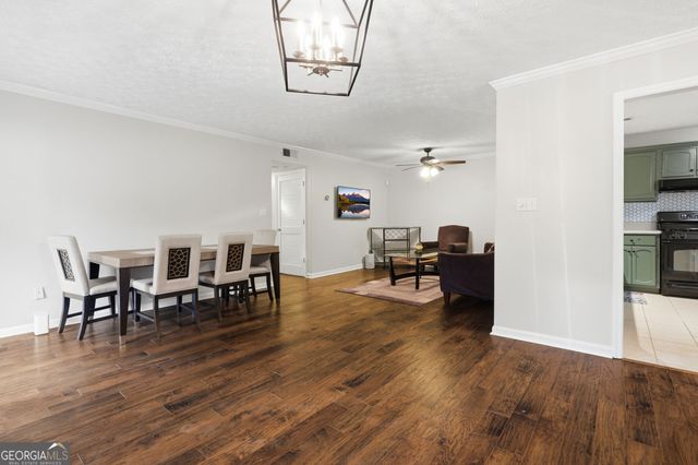 1402 N Crossing Drive NE, Atlanta, GA 30329