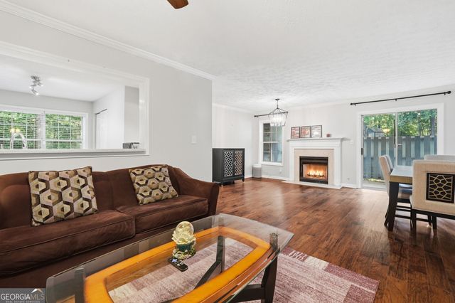 1402 N Crossing Drive NE, Atlanta, GA 30329