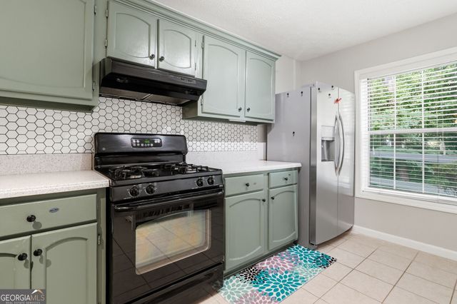 1402 N Crossing Drive NE, Atlanta, GA 30329
