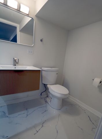 9242 S Throop Street, Chicago, IL 60620