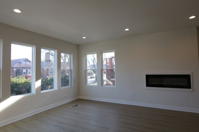 9242 S Throop Street, Chicago, IL 60620