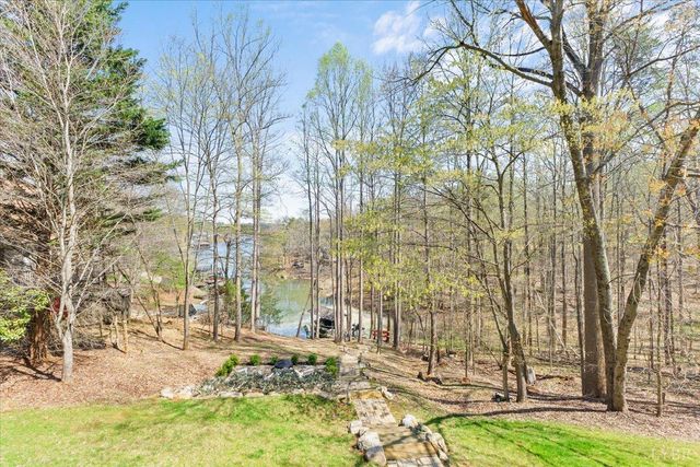 290 Dodee Lane, Union Hall, VA 24176