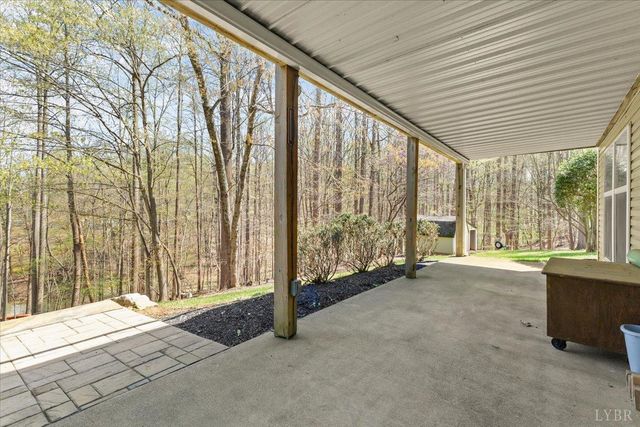 290 Dodee Lane, Union Hall, VA 24176