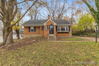 1612 Chamberlain Avenue SE, Grand Rapids, MI 49506
