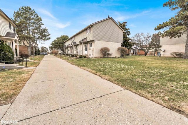 2216 Orchard Crest Street, Shelby Twp, MI 48317