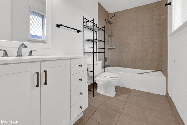 2216 Orchard Crest Street, Shelby Twp, MI 48317