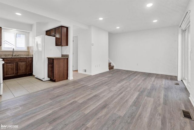 2216 Orchard Crest Street, Shelby Twp, MI 48317