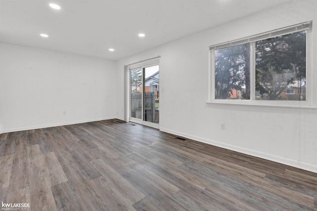 2216 Orchard Crest Street, Shelby Twp, MI 48317