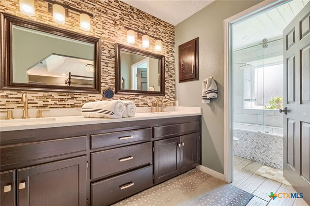 945 Queens Drive, New Braunfels, TX 78130