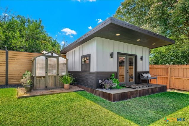 945 Queens Drive, New Braunfels, TX 78130