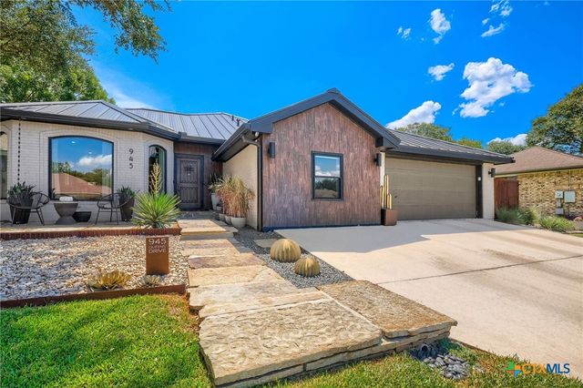 945 Queens Drive, New Braunfels, TX 78130