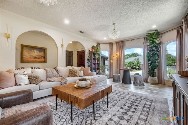 945 Queens Drive, New Braunfels, TX 78130