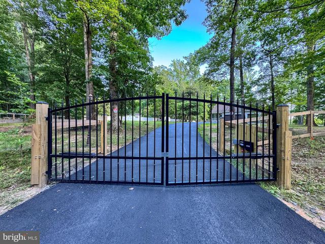 9801 CHEROKEE LN, Spotsylvania, VA 22553