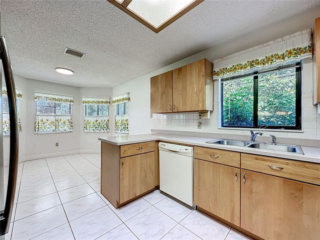 2 FERNDALE LANE, Palm Coast, FL 32137