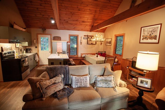 12 George & Bliss Ln Pier 284, Lake Placid, NY 12946