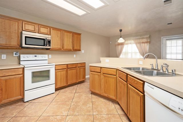 16350 Mellow Oaks Lane, Sugar Land, TX 77498