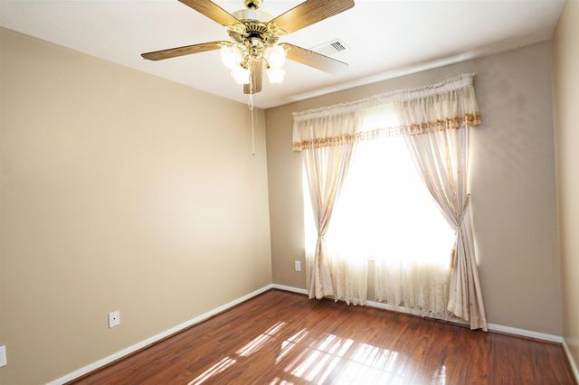 16350 Mellow Oaks Lane, Sugar Land, TX 77498