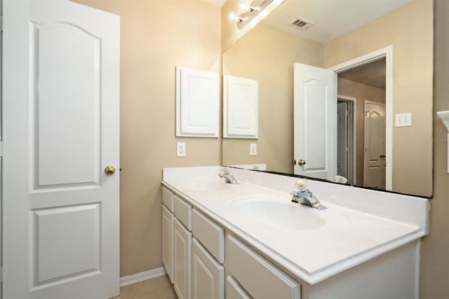 16350 Mellow Oaks Lane, Sugar Land, TX 77498