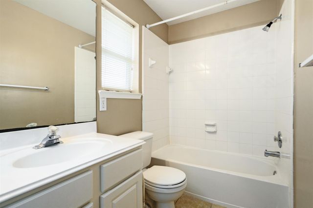 16350 Mellow Oaks Lane, Sugar Land, TX 77498