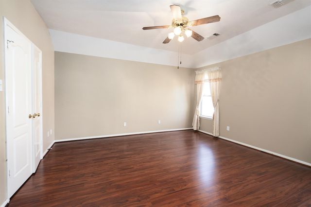 16350 Mellow Oaks Lane, Sugar Land, TX 77498