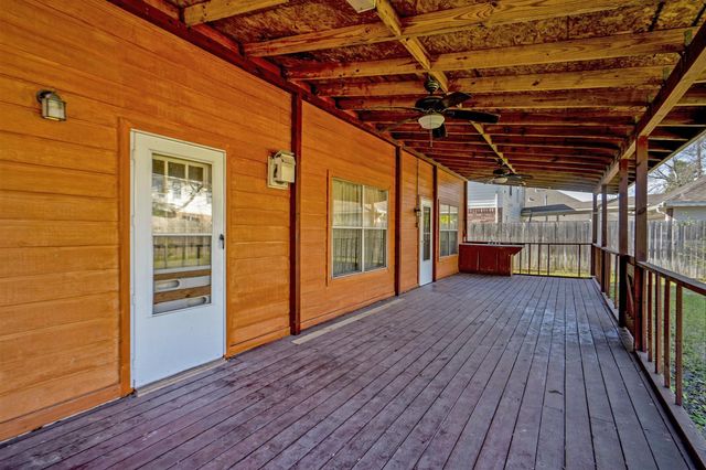 16350 Mellow Oaks Lane, Sugar Land, TX 77498