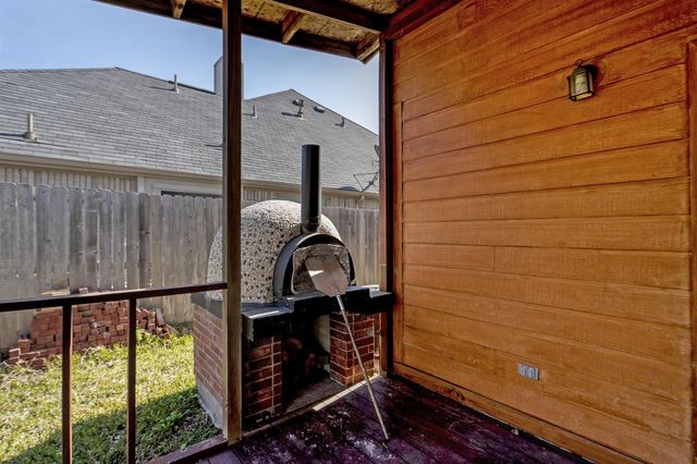 16350 Mellow Oaks Lane, Sugar Land, TX 77498