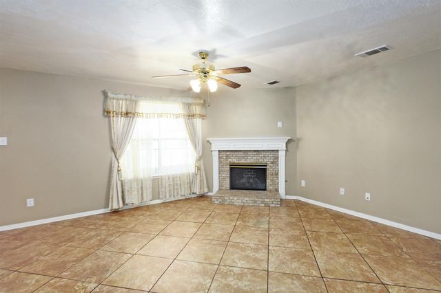 16350 Mellow Oaks Lane, Sugar Land, TX 77498