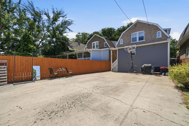 1235 N Harding Avenue, Chicago, IL 60651