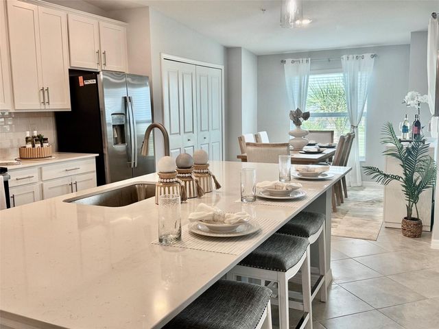 18923 SCALLOP LOOP 206, Lakewood Ranch, FL 34211