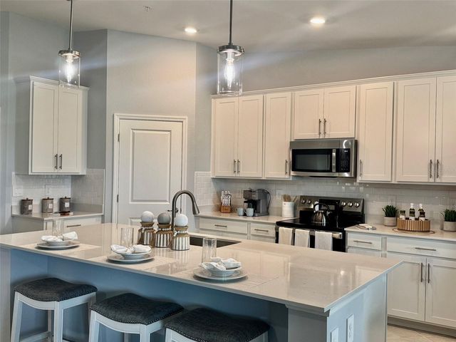 18923 SCALLOP LOOP 206, Lakewood Ranch, FL 34211