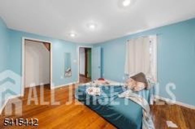 88 Woodbridge Avenue, Sewaren, NJ 07077