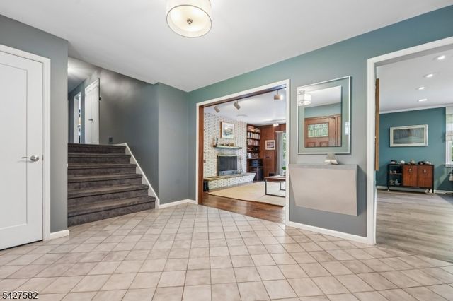 89 Westview Rd, Millburn Twp., NJ 07078