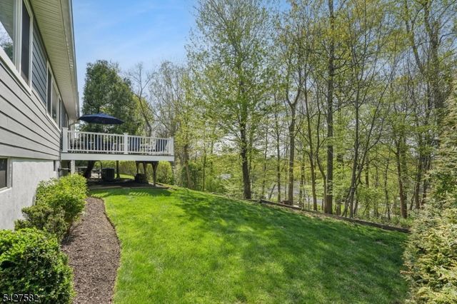 89 Westview Rd, Millburn Twp., NJ 07078