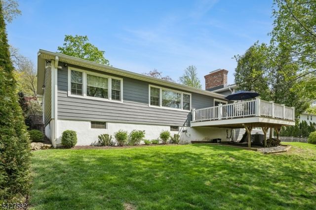 89 Westview Rd, Millburn Twp., NJ 07078