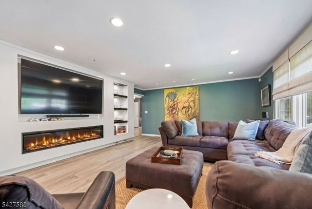 89 Westview Rd, Millburn Twp., NJ 07078