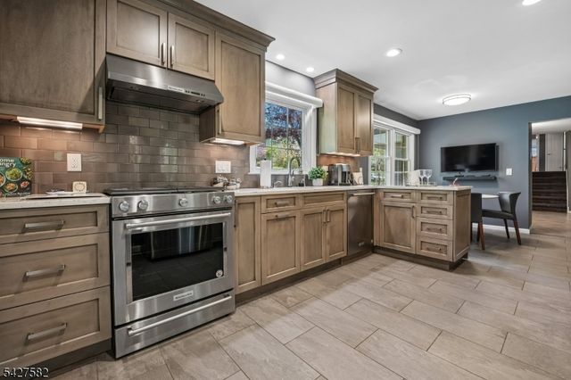 89 Westview Rd, Millburn Twp., NJ 07078