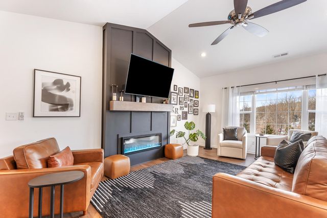 709 Verdano Terrace, Crown Point, IN 46307