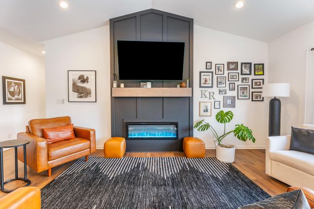 709 Verdano Terrace, Crown Point, IN 46307