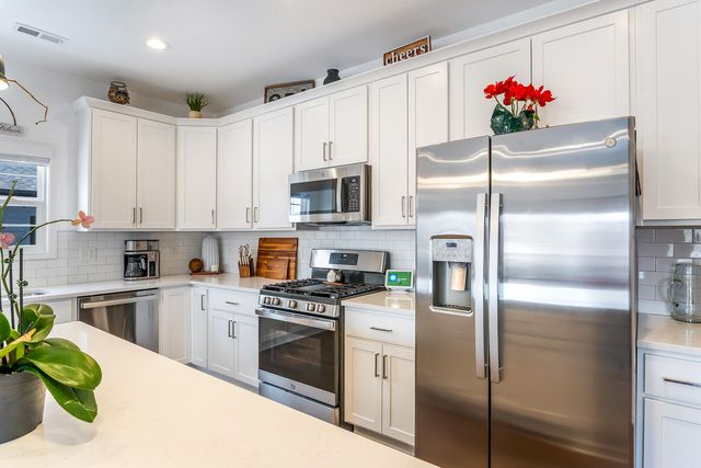 709 Verdano Terrace, Crown Point, IN 46307