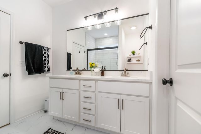 709 Verdano Terrace, Crown Point, IN 46307