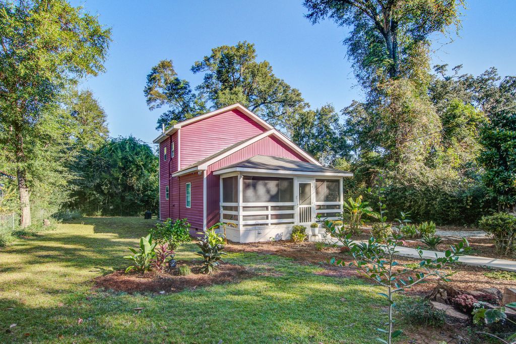 217 Savage Street, Walterboro, SC 29488