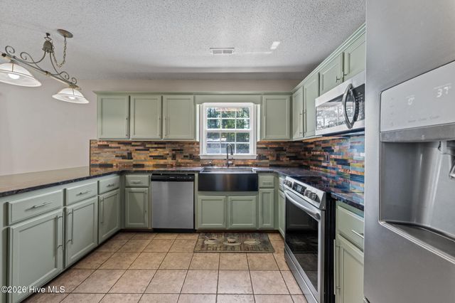 106 Secretariat Drive, Havelock, NC 28532