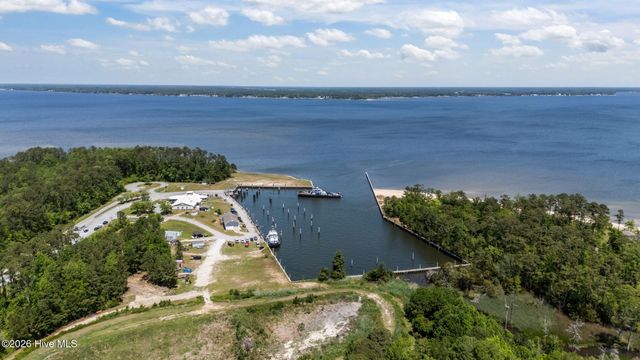 106 Secretariat Drive, Havelock, NC 28532