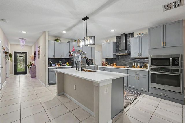 7088 KING CREEK DRIVE, Sun City Center, FL 33573