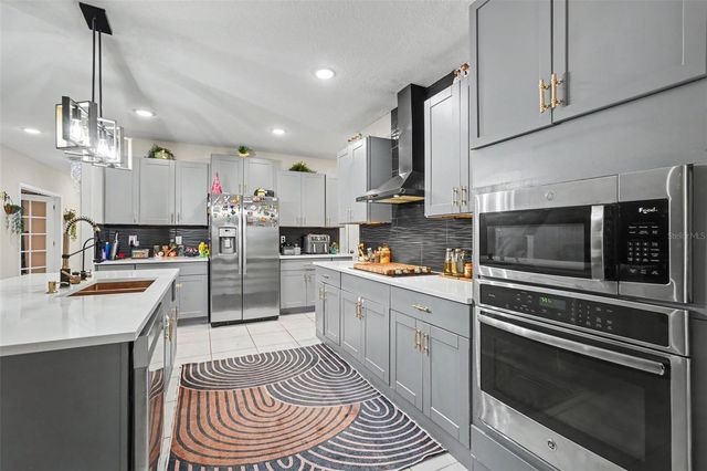7088 KING CREEK DRIVE, Sun City Center, FL 33573