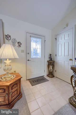 1 THORNDALE DR, Myerstown, PA 17067