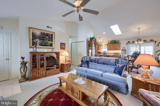 1 THORNDALE DR, Myerstown, PA 17067